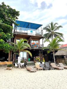 Mendihuaca Beach by Zakua