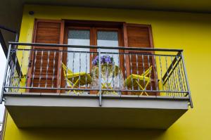 Apartment Lulivo lake view in private street