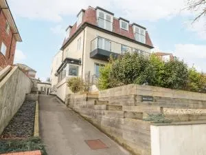 Weydale Avenue - Scalby