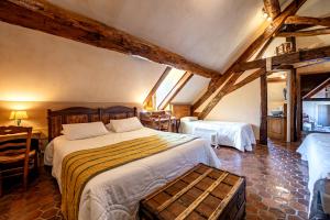 Hotels Hotel De La Beursaudiere : photos des chambres