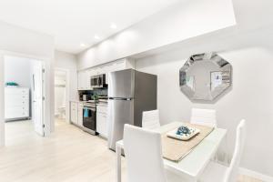 Siesta Key Village, Heated Pool, Beach Access 4 min Walk, 1bdr