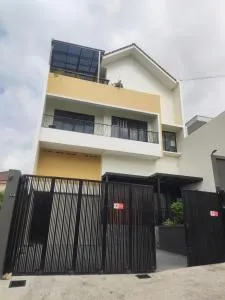Mogen Villa Setiabudi Regency Bandung - Padasul