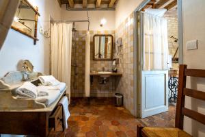 Hotels Hotel De La Beursaudiere : photos des chambres
