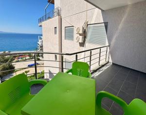 4 Seasons Sea View Apartment