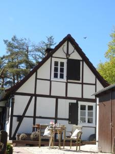 Linnehus am Diemelsteig