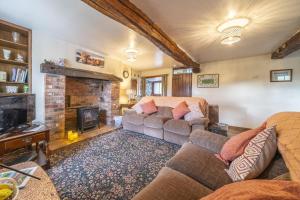 Drawell Cottage - Situated on a working farm