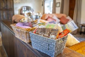 Drawell Cottage - Situated on a working farm