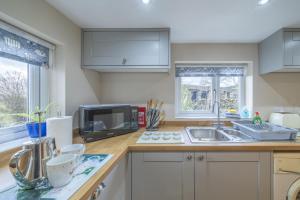 Drawell Cottage - Situated on a working farm