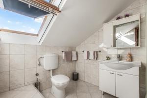 Spacious & Charming Apartment 128 m2 with Sea View