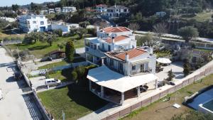 Villa Alto - 4bdrms, Near Elephant and Mako beach bar