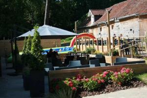 Campings Camping 3 etoiles - Piscine - ccbaeei : photos des chambres