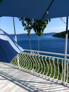 Beachfront apartments Ljubljeva