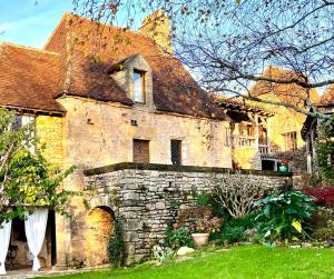 Maisons de vacances Demeure perigourdine entre Dordogne et Vezere CHECK-IN le dimanche : Maison 3 Chambres