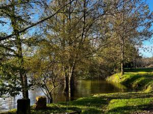 Maisons de vacances Demeure perigourdine entre Dordogne et Vezere CHECK-IN le dimanche : photos des chambres
