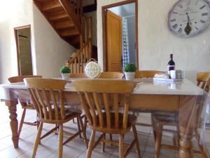 Maisons de vacances Family orientated, beautiful setting two pools : photos des chambres