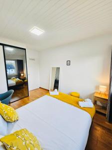 Charming 3 bedrooms with a cozy terrace-BRLD1