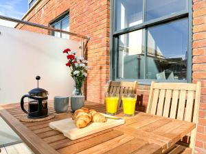 NEW - St James - City Centre Modern Apartment