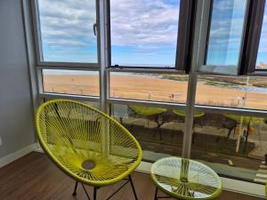 1B143 Amplio apto en primera linea de playa by R2R Consulting