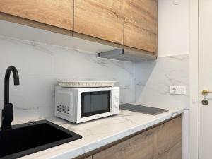 Marbella Beachfront Studio - EaW Homes