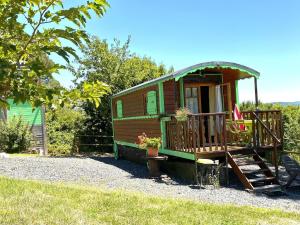 Chalets Roulotte au Domaine de la Moretie : photos des chambres