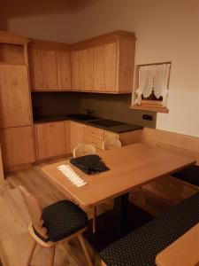 Appartamento con 2 Camere da Letto e Balcone
