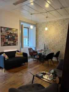 Alface Hall Hostel & Bar