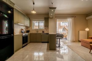 Elegant Suite - Neo Psychiko