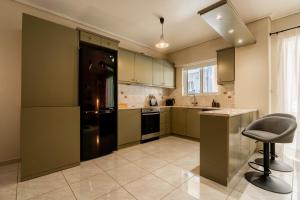 Elegant Suite - Neo Psychiko