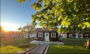 Gästhus med bastu & AC, 5 bäddar - Utö