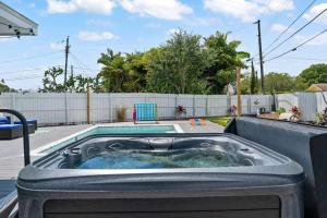 Seminole Beachhouse with Pool.Hottub.putput