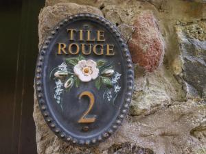 Tile Rouge
