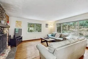 Azalea Breeze - Faubion