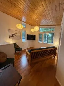 Raven's Nest - Maple Creek