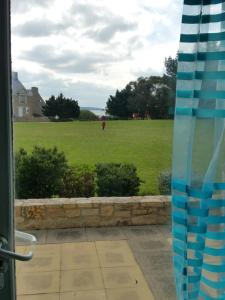 Appartements Vue sur mer 300m de la plage : photos des chambres