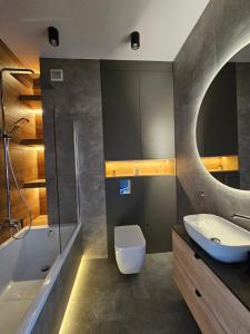 Apartament EXPO z Wanną, Hopa Lupa, Nowa Sukcesja, Bezpłatny Parking przy ulicy w nocy oraz weekend