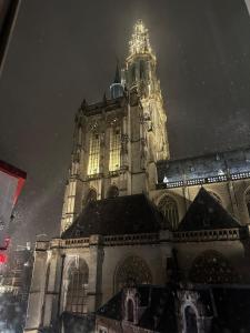 Charming Apartment with Cathedral View in Antwerp on the 2th floor
