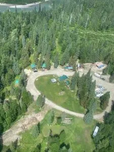 Bone Creek Wilderness Retreat - Tete Jaune Cache