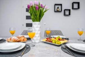 Apartment Silver Shine