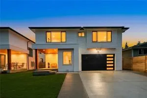 Modern Meets Cozy in Federal Way - 皮阿拉普