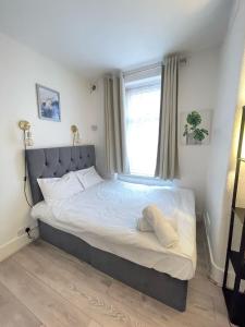 2 bedroom flat ground floor Miles