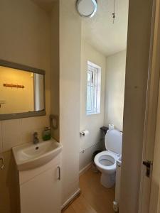 Spacious Double Room Near ExCeL London