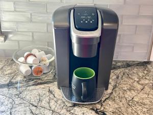 NEW Stunning Views & Lake Access Villa