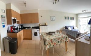 Appt Pablo met privé-garage, vlakbij zee, in Koksijde-Bad