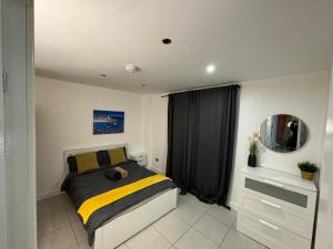 Spacious 2 Bedroom flat in TOWER BRIDGE! E1