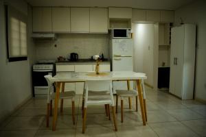 Complejo Zampa - Moderna casa con Pileta y Parque