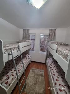 BOK HOLIDAY HOME Petrovac