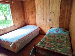 Pucura, cabaña entre laureles