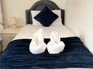 Doctors, Nurses, Families and contractors welcome