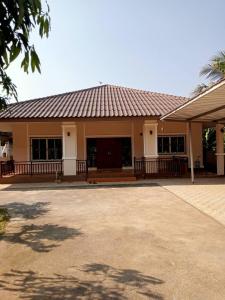 บ้านสวนสบายใจโฮมสเตย์ ใกล้มหาวิทยาลัยแม่ฟ้าหลวง 3ห้องนอน ห่างถนน 2 กิโล - Strutture non classificate a Chiang Rai