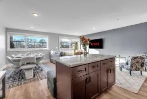 Premier Birmingham Retreat - Berkley